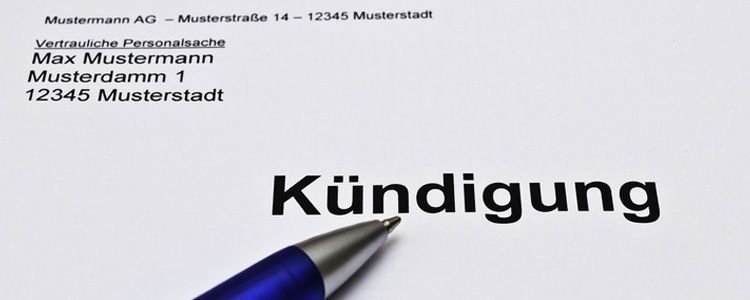 Kündigung Von Arbeitsvertrag Per Sms Verstößt Gegen Schriftform